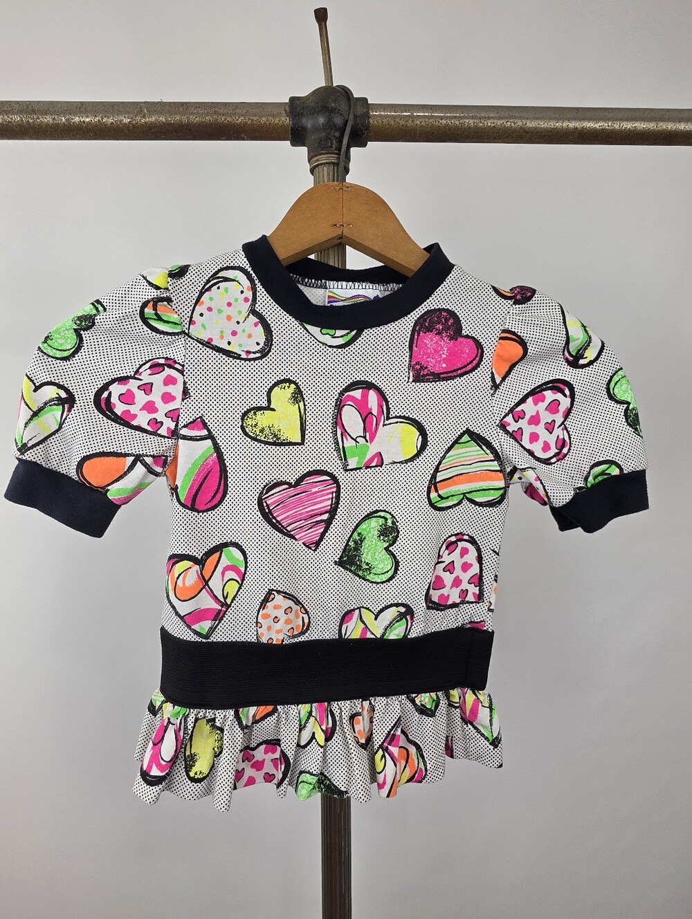 Racing Ribbons Vintage 90's Girl's Black Neon Heart Mock Neck Ruffle Hem Shirt L